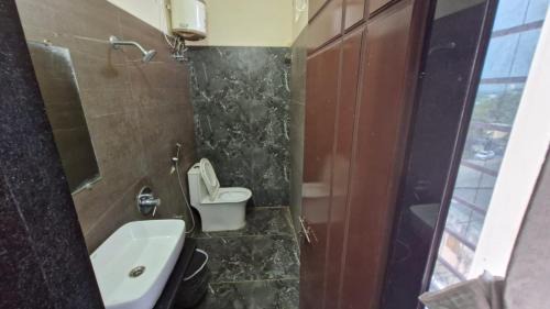 Muttukadu Hotel | Hotel Sailakshmi Residency