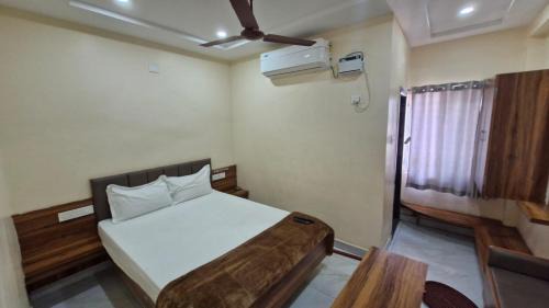 Muttukadu Hotel | Hotel Sailakshmi Residency