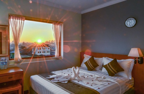 Pyin Oo Lwin Hotel | Hotel Sakura Pyinoolwin