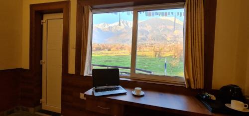 Sidhpur House | Hotel Samdupling Himalayan Brothers