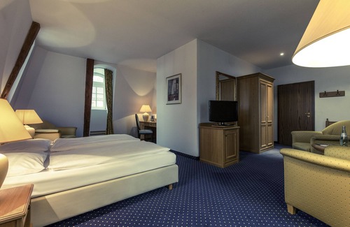 Neustadt-Glewe Hotel | Hotel Schloss Neustadt-Glewe