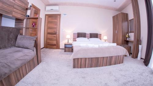 Pejë Hotel | Hotel Semitronix