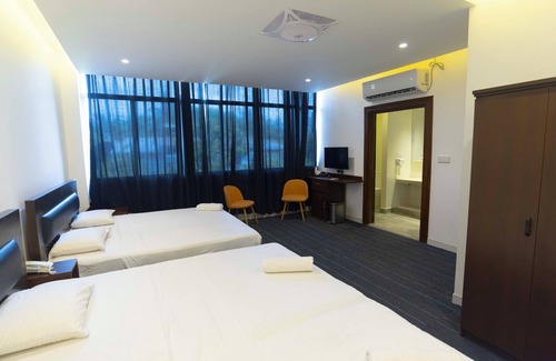 Ampara Hotel | Hotel Senondra