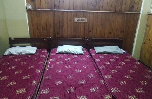 Hyderabad Cabin | Hotel Shanti Nivas