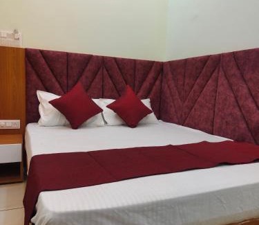 Ujjain Hotel | Hotel Shree Shyam Palace