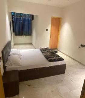 Warud Hotel | Hotel Shri Shyam Loadging and Dormitory