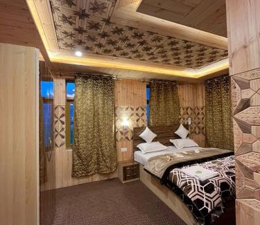 Kargil Hotel | Hotel Snow Crust