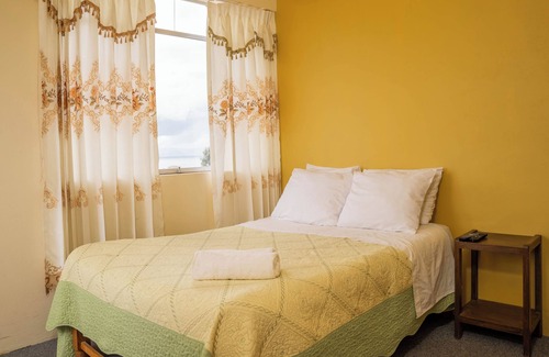 Yunguyo Hotel | Hotel Summita