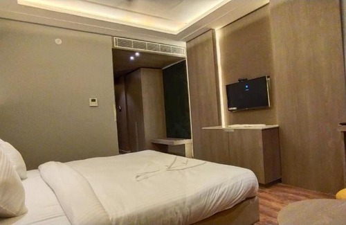Kanpur Hotel | Hotel The Legend