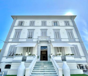 Marina di Massa Hotel | Hotel Tirreno