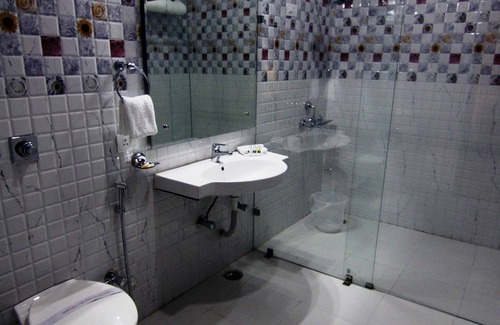 Jammu Hotel | Hotel Trinetar Gardens