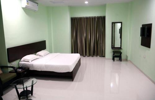 Yavatmal Hotel | Hotel Varenya Inn