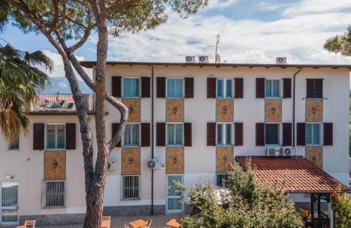Marina di Massa Hotel | Hotel Villa Giada