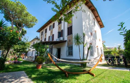 Marina di Massa Hotel | Hotel Villa Giada