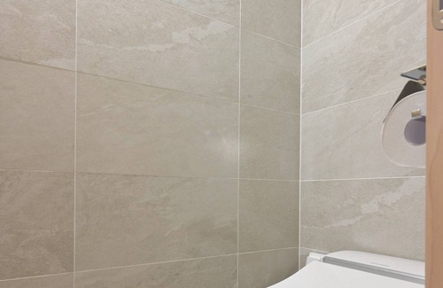 Goesan Hotel | Hotel West of Canaan