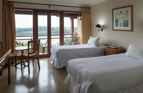 Frutillar Hotel | Hotel y Cabañas Punta Larga - Caja Los Andes