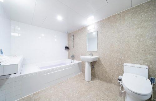 Cheongju Hotel | HOTEL YaJa WestGate