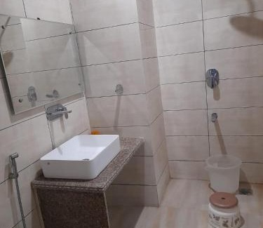 Srinagar Hotel | Hotel Zoon Dabb Srinagar airport kashmir