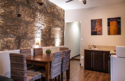 Monterrey Centro Hotel | Hoteles ANTIGUA - SANTA LUCIA MTY
