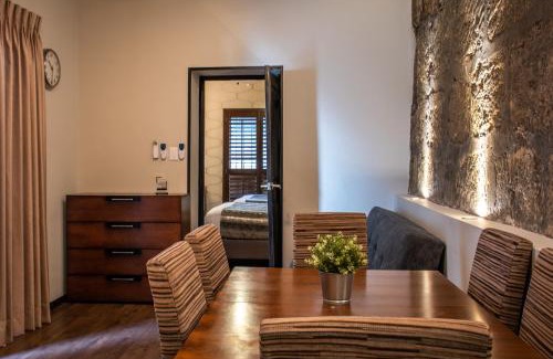 Monterrey Centro Hotel | Hoteles ANTIGUA - SANTA LUCIA MTY