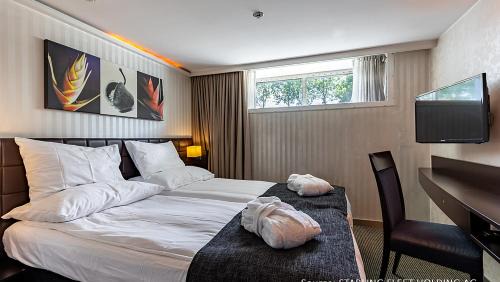 Golzheim Boat Rental | Hotelships Holland, Messe Hotelboat