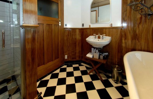 Franz Josef Glacier House | House ∙ 1 bedroom ∙ 2 guests
