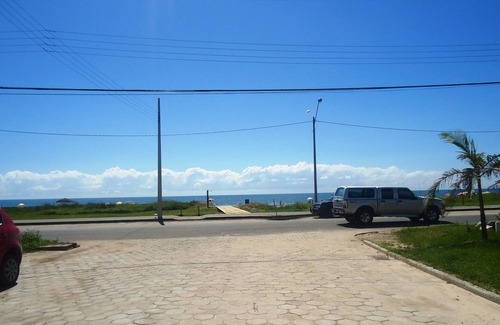 Itapoa House | HOUSE 3 QTOS HALF THE BEACH!