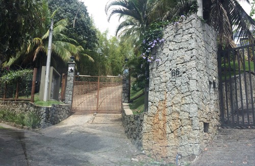 Ilhabela Historical Center House | House 3 suites full canal view, Most Noble Location on the Island - next. Yacht club