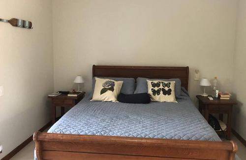 Barra do Una House | House 300 meters from the beach, with barbecue area, pool and sauna