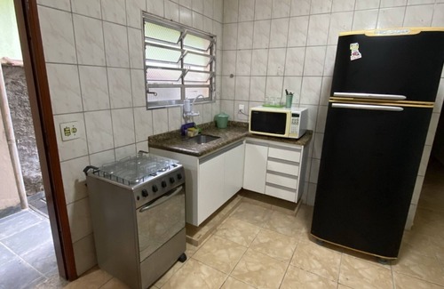 Real House | House 4 Suites, Large Space for Barbecue for 16 people.