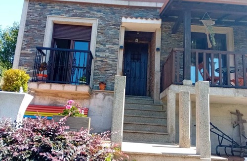 Frixe House | House 5 minutes from the beach of Nemiña. Dabaixo Meadow