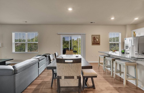 Moores Chapel House | House 5 minutes to Whitewater center and 12 minutes to Charlotte Douglas Airport