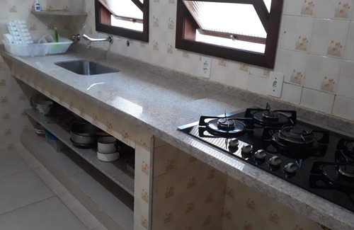 Praia da Enseada House | House 5 minutes walk from Enseada beach