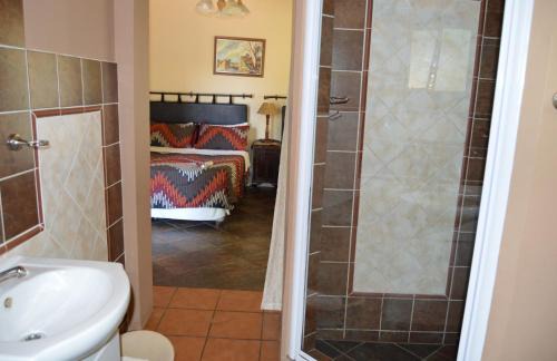 Newcastle House | House Ebony B&B