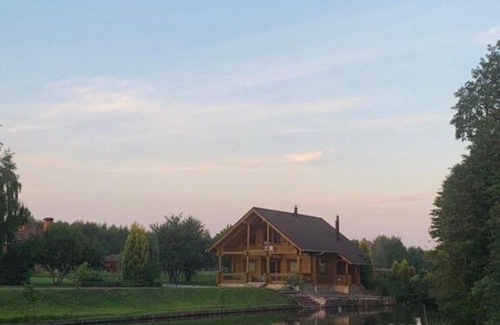 Klavdiyevo-Tarasove House | House for a perfect romantic and family getaway