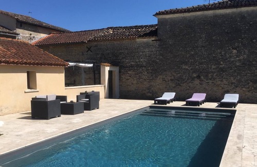 Fleac House | House