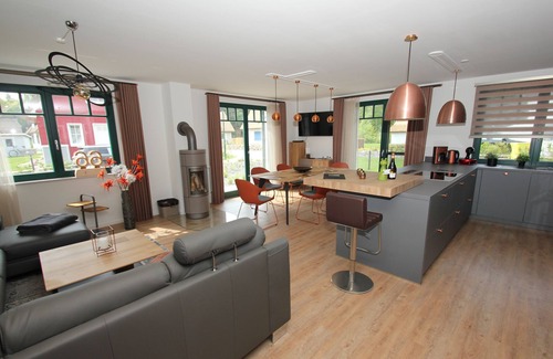 Glowe House | House in a great location with garden, terrace and private sauna - Ferienhaus Seehund