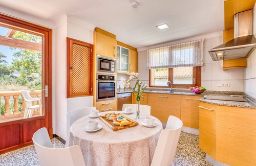 Cielo de Bonaire Ski Chalet | House in Alcudia Tacaritx with swimming pool near the sea