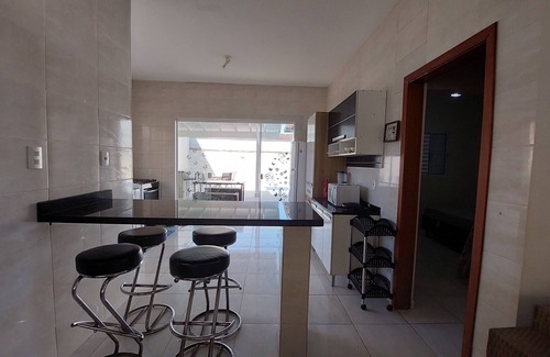 Caraguatatuba House | House in Caraguatatuba, gated community, with private pool and Wi-Fi