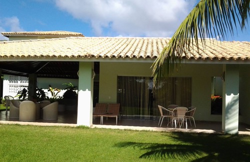 Jaua House | House in Cond. Interlagos Park.all carved out of lakes.Bahia at its best!
