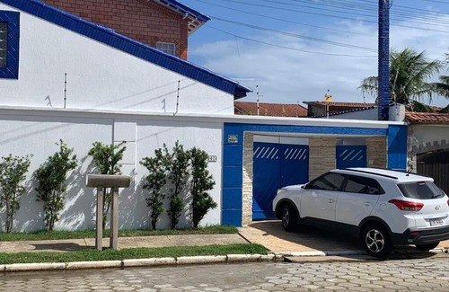 Litoral de Sao Paulo House | House in Itanhaém facing the sea, 50 meters from the sandy beach.