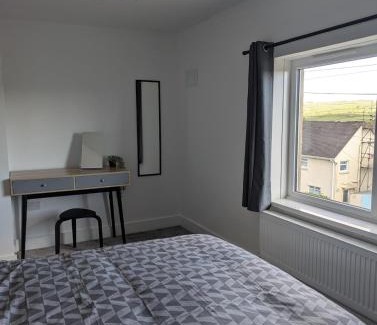 Porthyrhyd House | House in Pontyberem, Carmarthenshire - Long stays welcome!