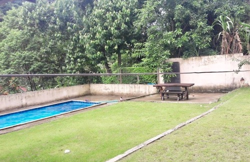 Corrego do Ouro Cottage | House in the mountains with pool and river.