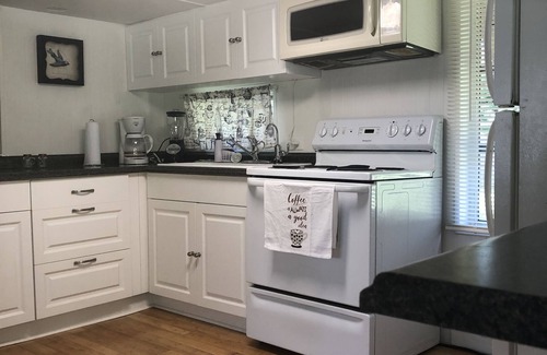 Gulf Coast Acres House | House is your House, quiet, nice and cool place, close to the beach & the river