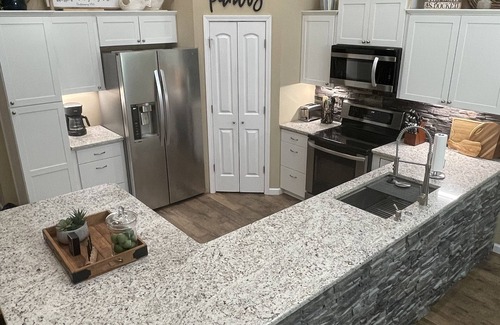 Fairfield Bay House | House located on Golf Course, community pools, hiking and ATV trails, close to G