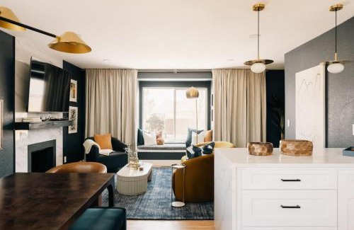 South Westminster House | House of Noir Elan Stunning 6BR Designer Retreat