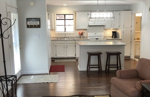 Linn Creek House | House on a quiet uncrowded cove