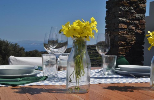 Platis Gialos House | House On the Ancient Footpath