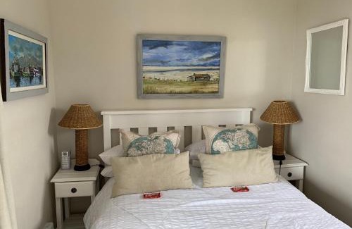 Paradise Beach Bed & Breakfast | House on the Hill Paradise Beach