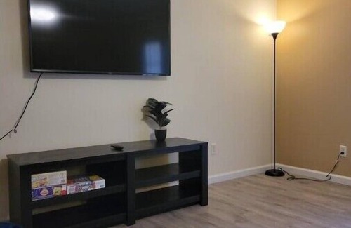 Rolla House | House on the Hill!